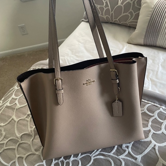 Coach Tote Bag - Picture 3 of 3